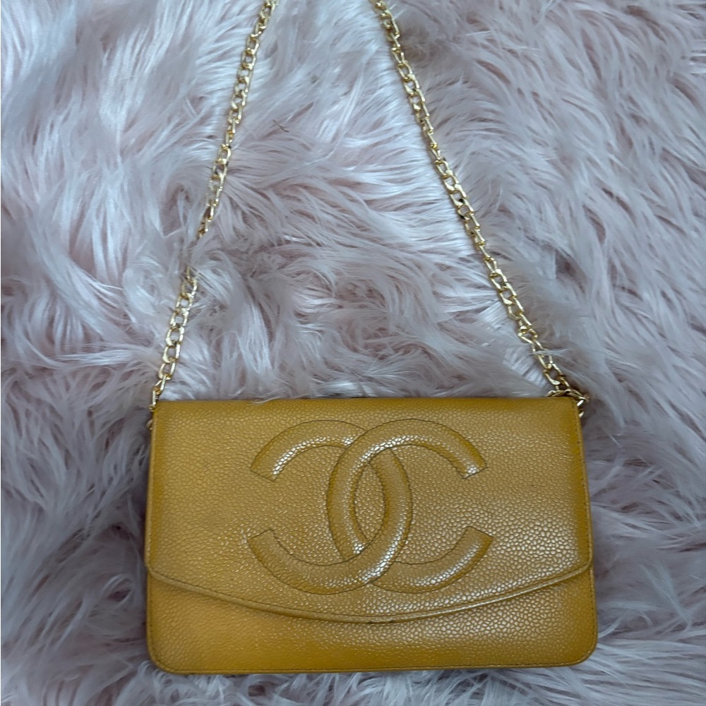 Chanel VintageTimeless caviar wallet on a chain - Picture 2 of 8